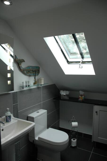 Cowslip Barn Annexe, Countryside Stay Near Chichester Exterior foto