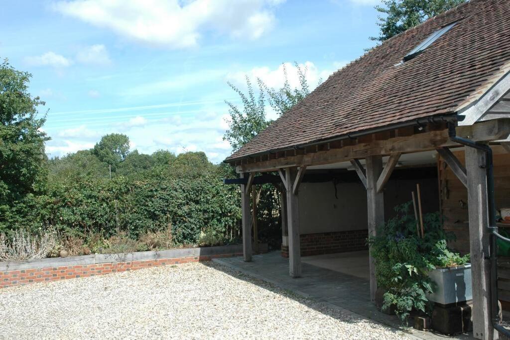 Cowslip Barn Annexe, Countryside Stay Near Chichester Exterior foto